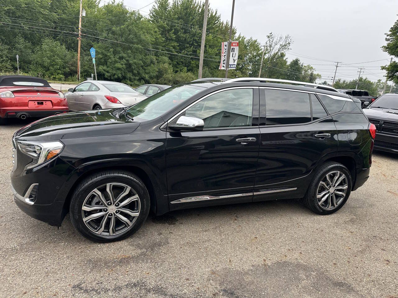 Used 2019 GMC Terrain Denali w/ Advanced Safety Package FWD image 3