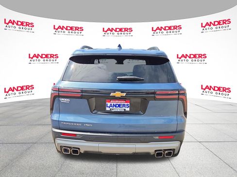 Used 2025 Chevrolet Traverse LT AWD/4WD image 4