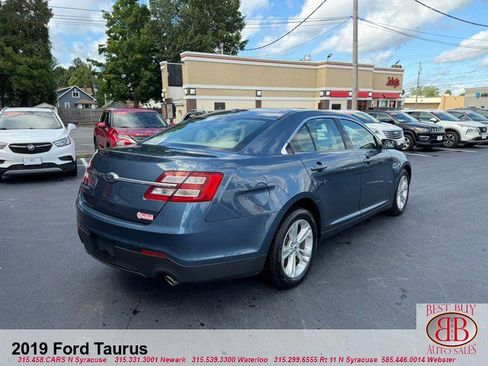 Used 2019 Ford Taurus SE FWD image 7