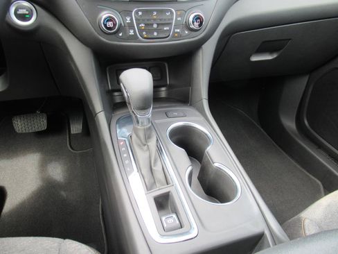 Used 2023 Chevrolet Equinox LT FWD image 27