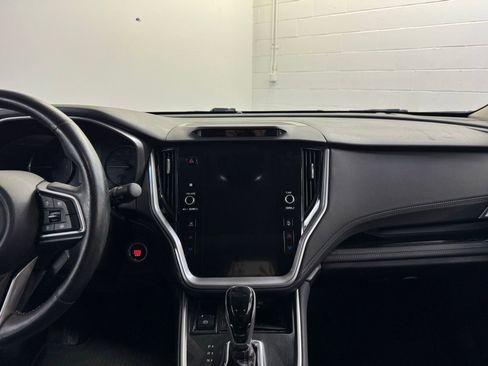 Used 2021 Subaru Outback Limited image 14