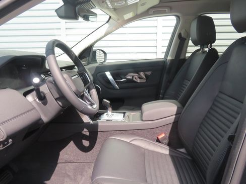 Used 2023 Land Rover Discovery Sport S image 16