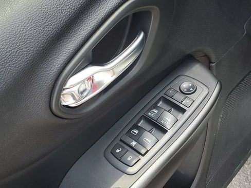 Used 2020 Jeep Cherokee Trailhawk w/ Comfort/Convenience Group AWD/4WD image 24