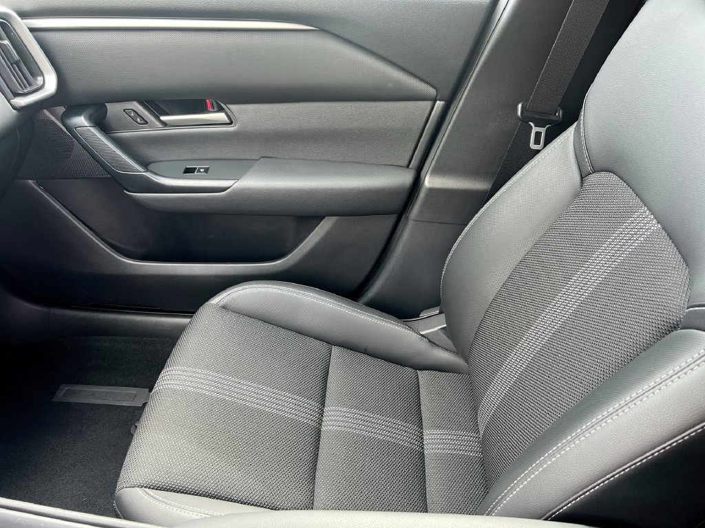 Used 2026 MAZDA CX-50 AWD 2.5 S w/ Preferred Pkg image 31