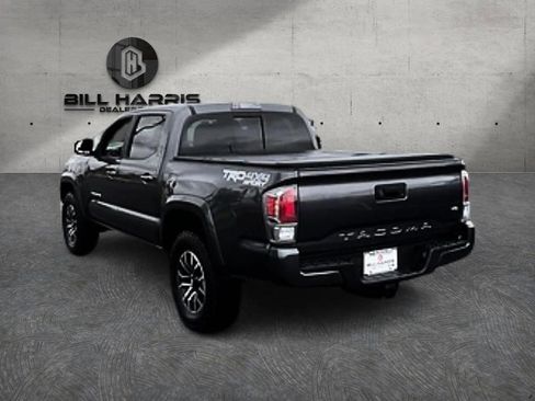 Used 2022 Toyota Tacoma TRD Sport AWD/4WD image 8