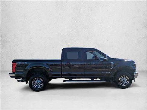 Used 2019 Ford F350 Lariat w/ Camper Package image 4