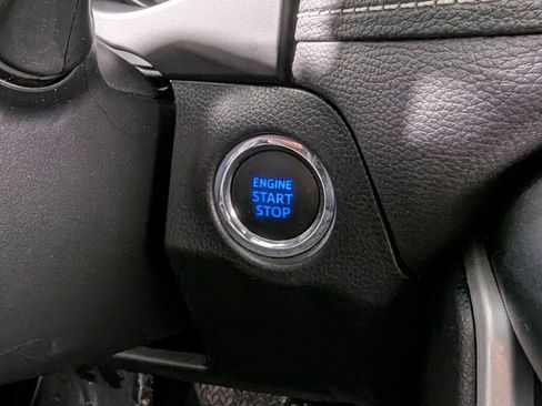Used 2021 Toyota RAV4 XLE image 25