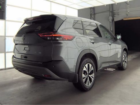 Used 2023 Nissan Rogue SV AWD/4WD image 4