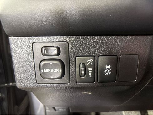 Used 2015 Toyota RAV4 XLE image 35