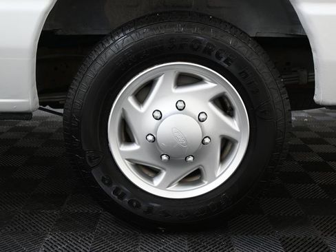 Used 2014 Ford E-150 and Econoline 150 RWD image 26
