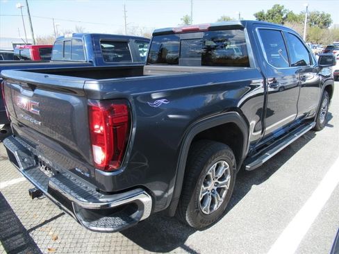 Used 2020 GMC Sierra 1500 SLE w/ SLE Value Package image 3