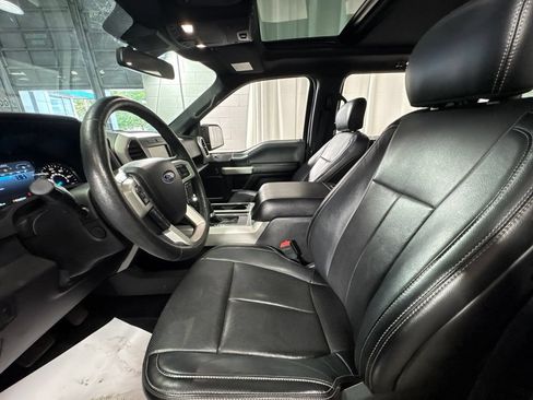 Used 2018 Ford F150 Lariat w/ Equipment Group 502A Luxury AWD/4WD image 14