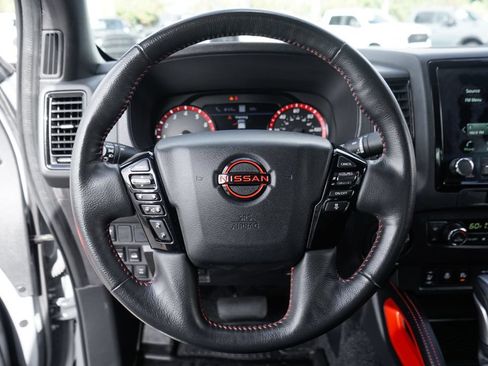 Used 2023 Nissan Frontier PRO-4X w/ Pro Convenience Package AWD/4WD image 21