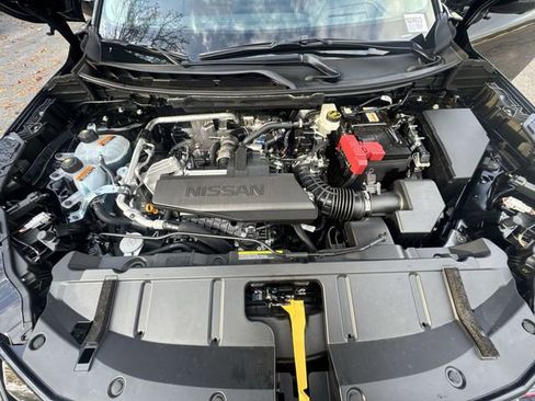 New 2026 Nissan Rogue Platinum image 31