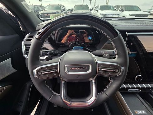 New 2026 GMC Acadia Denali Ultimate FWD image 13