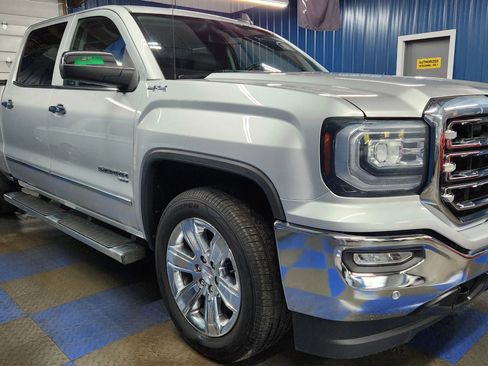 Used 2018 GMC Sierra 1500 SLT image 2