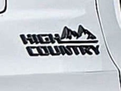 Used 2022 Chevrolet Suburban High Country w/ Max Trailering Package AWD/4WD image 7