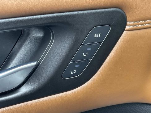 Certified 2022 Nissan Pathfinder Platinum w/ Cargo Package image 22