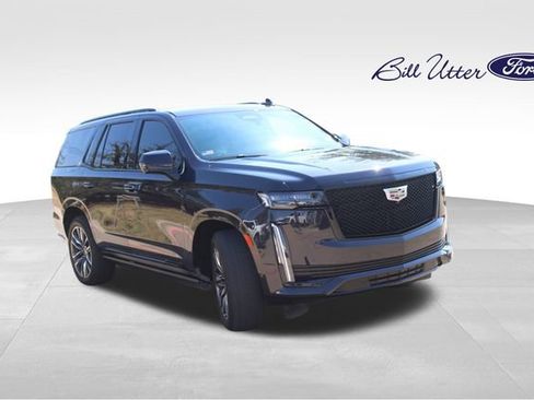 Used 2024 Cadillac Escalade Sport w/ Touring Package AWD/4WD image 3
