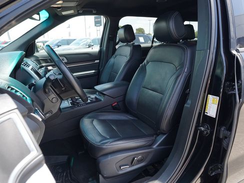 Used 2017 Ford Explorer Limited AWD/4WD image 18