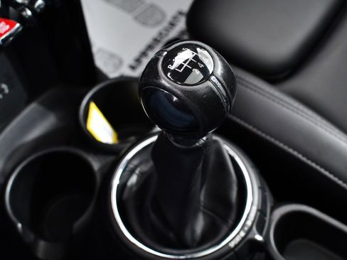 Used 2014 MINI Cooper S image 29