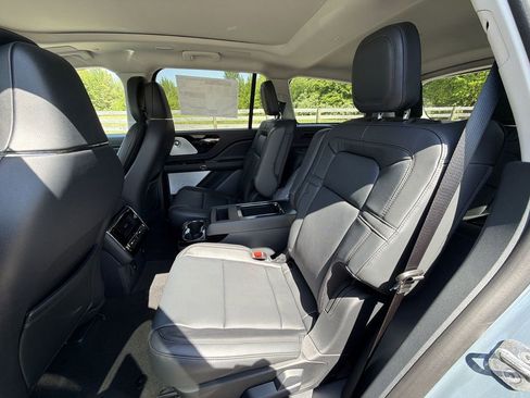 New 2026 Lincoln Aviator Reserve AWD/4WD image 15