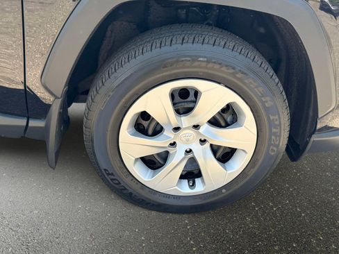 Certified 2023 Toyota RAV4 LE AWD/4WD image 7