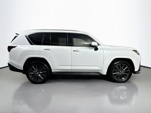 Used 2023 Lexus LX 600 F Sport image 6