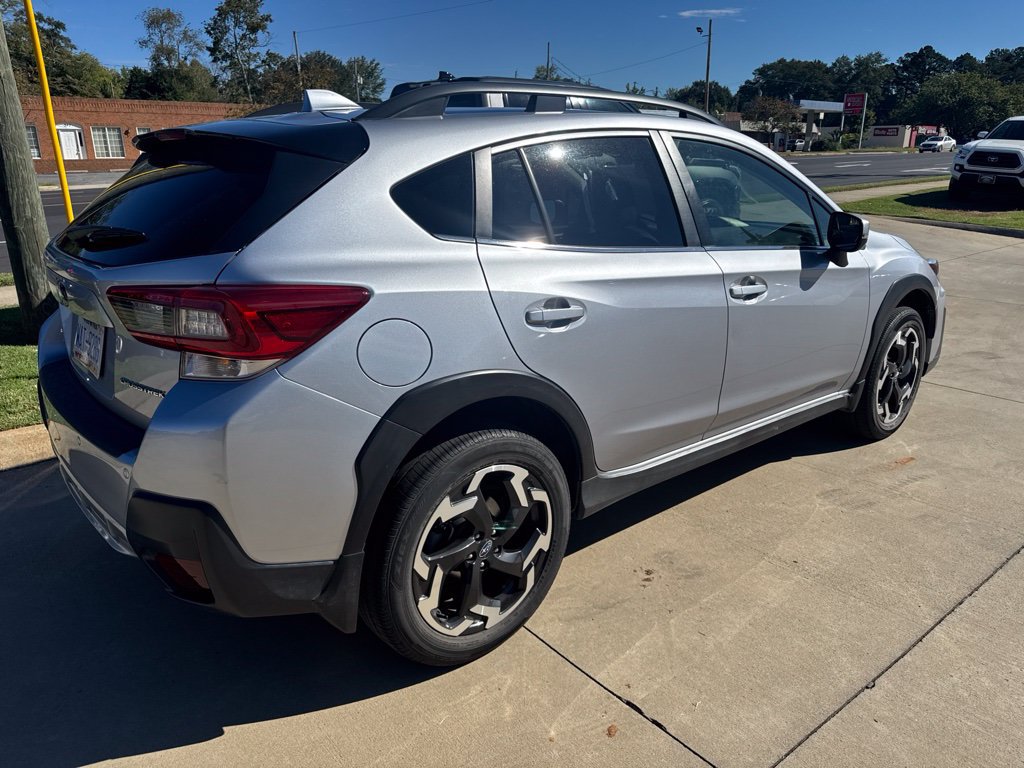 Used 2022 Subaru Crosstrek 2.5i Limited w/ Moonroof Package 2 AWD/4WD image 4