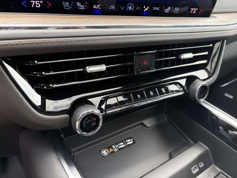 Used 2026 Chevrolet Tahoe High Country RWD image 15