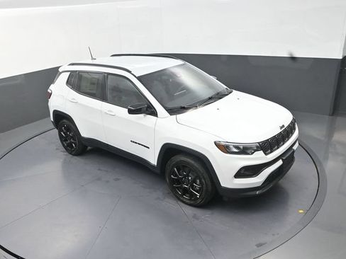 New 2026 Jeep Compass Latitude AWD/4WD image 11