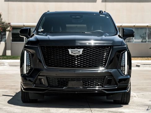 Used 2026 Cadillac Escalade V w/ LPO, ONYX Package AWD/4WD image 29