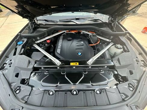 Used 2024 BMW X5 xDrive50e w/ Executive Package AWD/4WD image 33