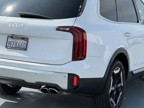 Used 2023 Kia Telluride S w/ S Sunroof Package image 8