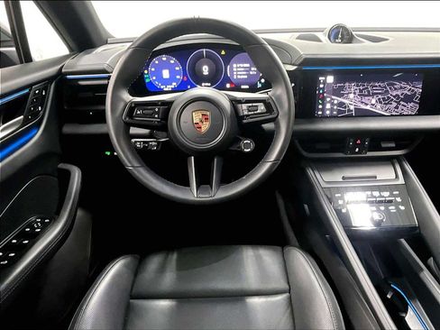 Used 2025 Porsche Macan 4 Electric AWD/4WD image 15