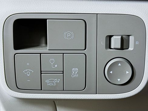 Used 2024 Hyundai Ioniq 6 SEL image 17