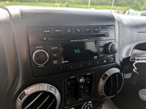 Used 2017 Jeep Wrangler Unlimited Sport w/ Quick Order Package 24S image 19