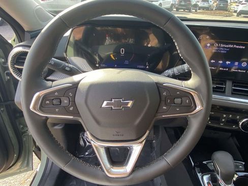 Used 2025 Chevrolet Trax ACTIV w/ Driver Confidence Package image 18