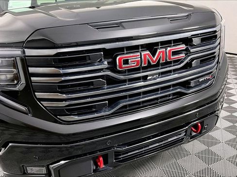 Certified 2025 GMC Sierra 1500 AT4 w/ AT4 Premium Package AWD/4WD image 30