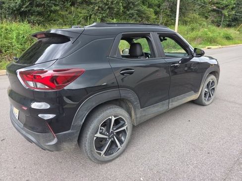 Used 2022 Chevrolet TrailBlazer RS FWD image 3