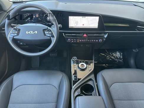 Certified 2024 Kia Niro Wind FWD image 14