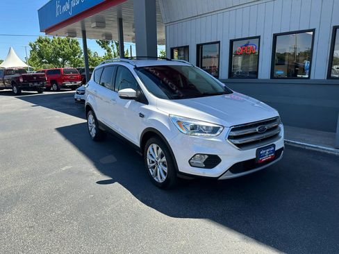 Used 2017 Ford Escape Titanium w/ Equipment Group 301A AWD/4WD image 39