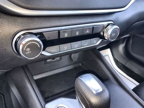 Used 2025 Nissan Altima 2.5 S FWD image 18