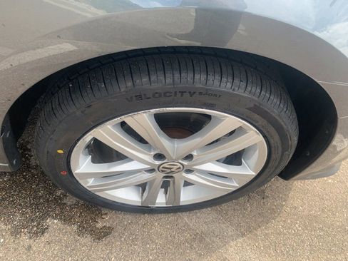 Used 2017 Volkswagen Jetta SEL FWD image 28