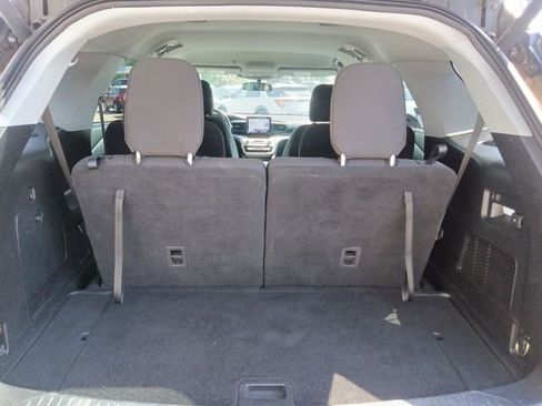 Certified 2021 Ford Explorer XLT AWD/4WD image 30
