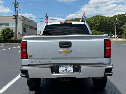 Used 2018 Chevrolet Silverado 1500 Custom w/ Custom Value Package RWD image 5
