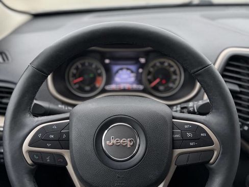 Used 2014 Jeep Cherokee Limited image 13