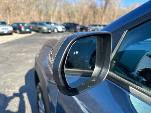 Certified 2025 Chevrolet Equinox LT w/ Convenience Package II image 25