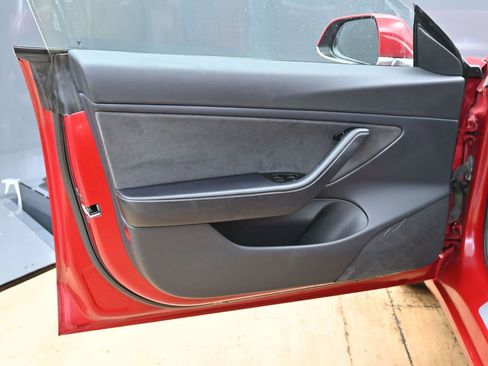 Used 2018 Tesla Model 3 Performance image 37