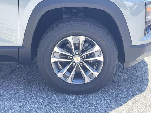 New 2026 Chevrolet Equinox LT w/ Safety and Technology Package FWD image 9